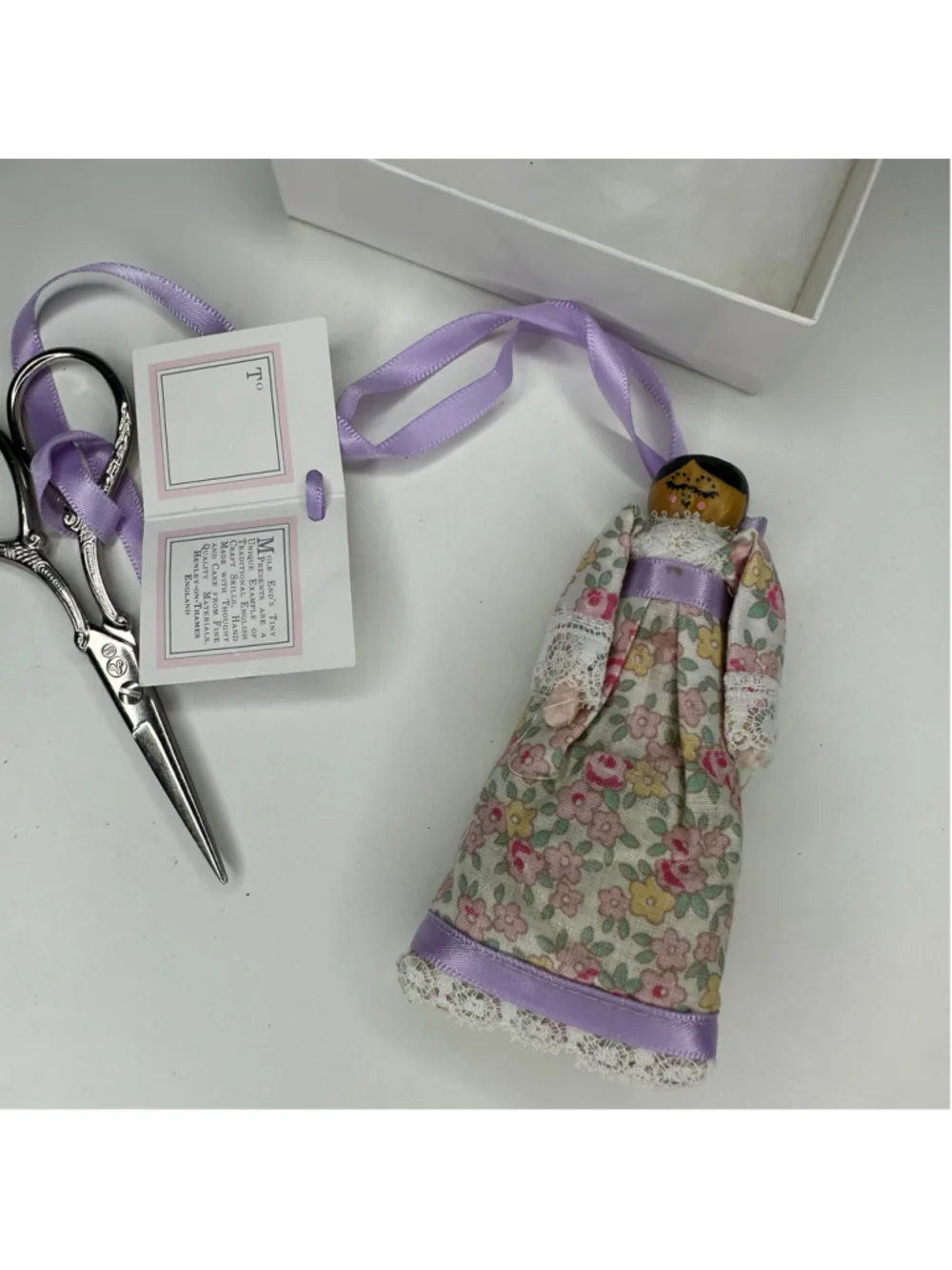 Vintage New NIB Mole End England Wooden Peg Doll Sewing Chatelaine Scissors Set
